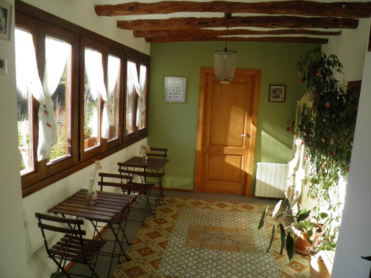 בית הארחה Vallvert de Queralt 	Casa Miret מראה חיצוני תמונה