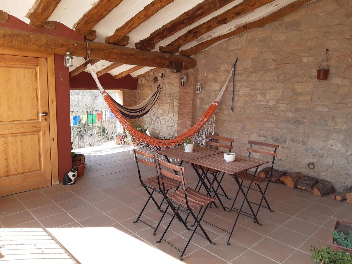בית הארחה Vallvert de Queralt 	Casa Miret מראה חיצוני תמונה