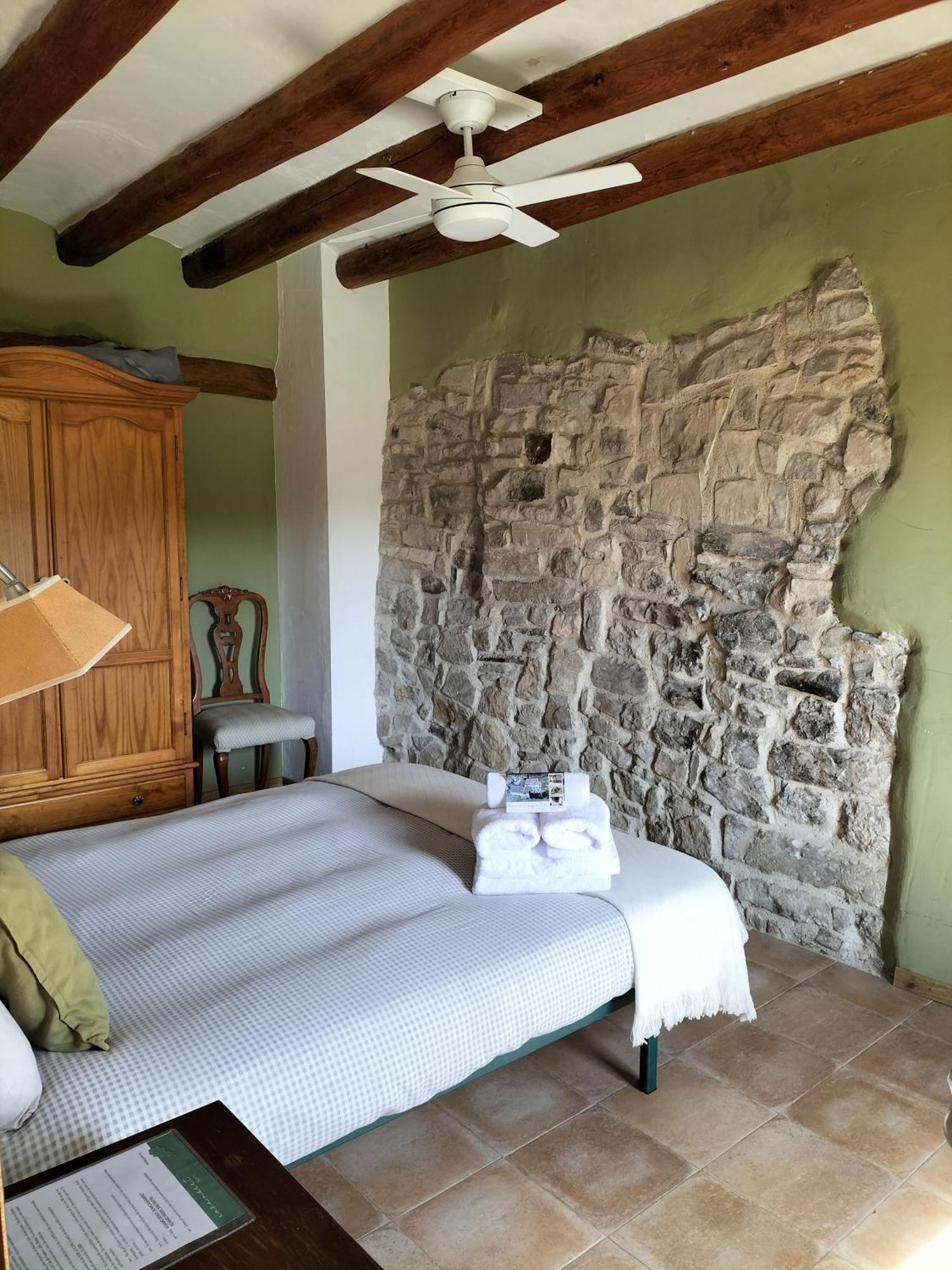 בית הארחה Vallvert de Queralt 	Casa Miret מראה חיצוני תמונה