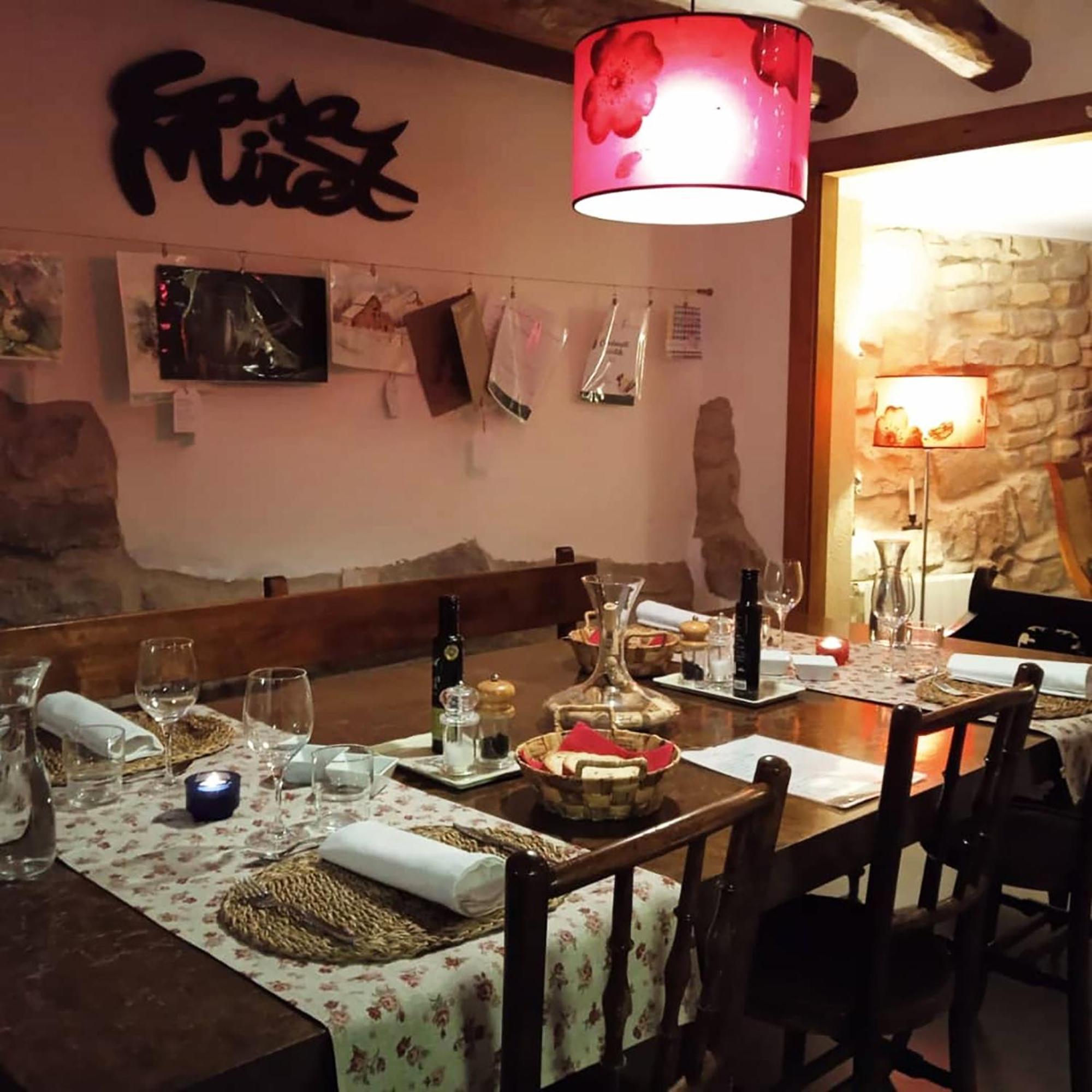 בית הארחה Vallvert de Queralt 	Casa Miret מראה חיצוני תמונה